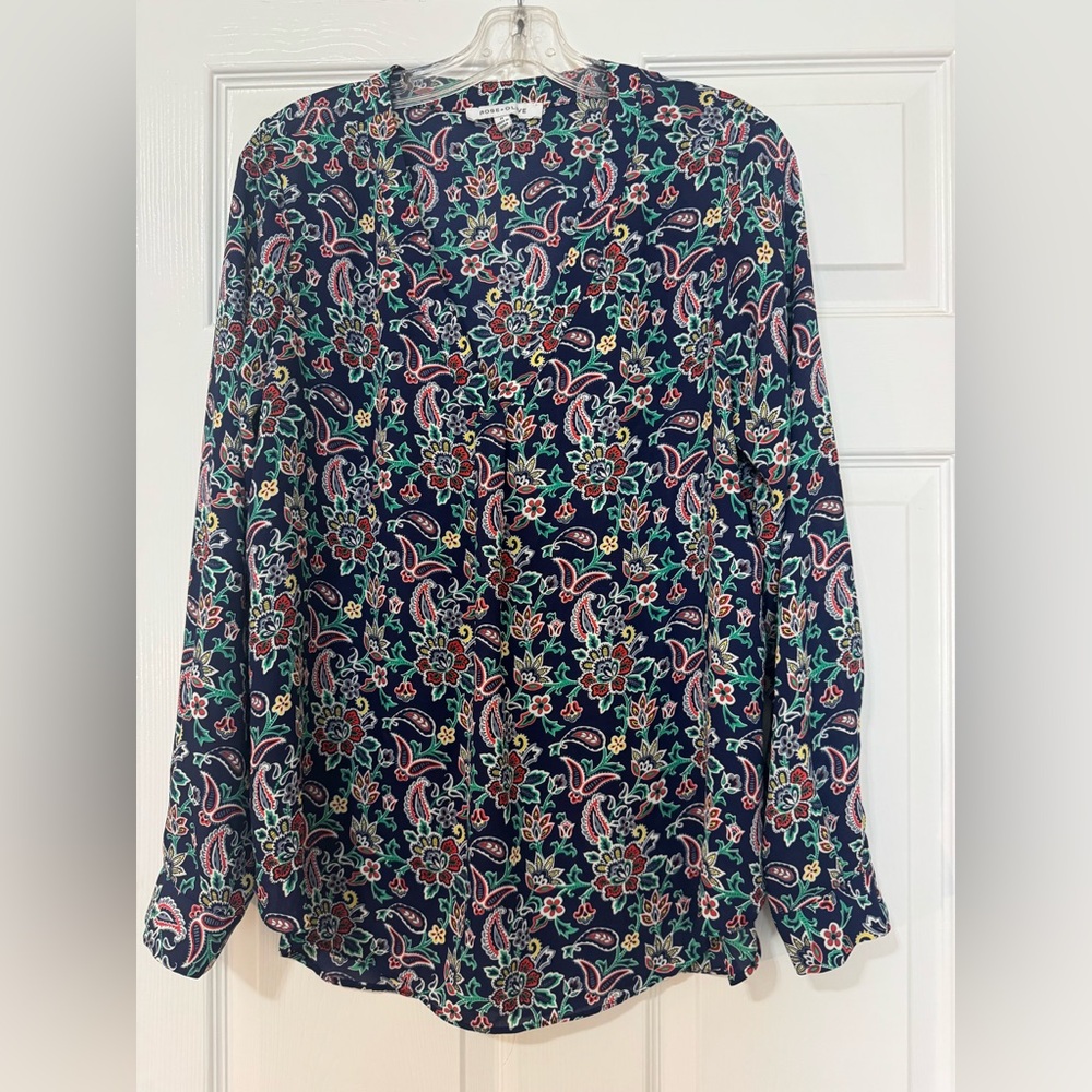 Rose & Olive Women’s Pullover Shirt Blouse Blue Red Floral Paisley AOP Size M